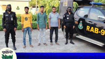 ৩ চোরাকারবারি কারাগারে