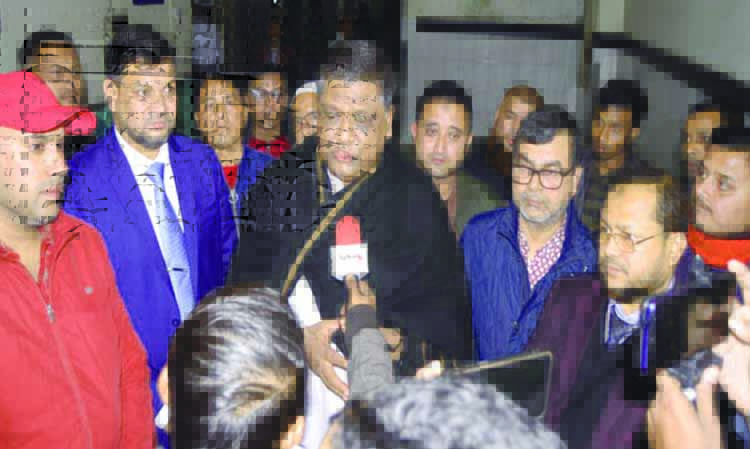 অগ্নিদগ্ধদের দেখতে ওসমানীতে মেয়র আনোয়ারুজ্জামান চৌধুরী