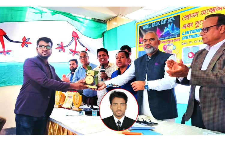 ডিএক্স মিডিয়া অ্যাওয়ার্ড পেলেন সাংবাদিক আবুল হোসেন