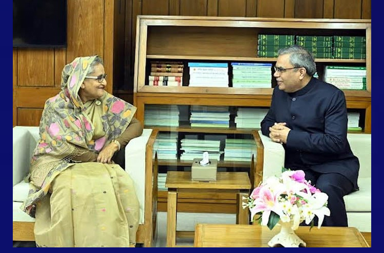 দেশের মানুষ এখন গণতন্ত্র উপভোগ করছে : প্রধানমন্ত্রী