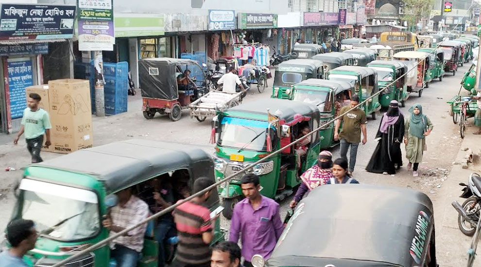 যানজটে চরম দু র্ভো গ, দেখার কেউ নেই