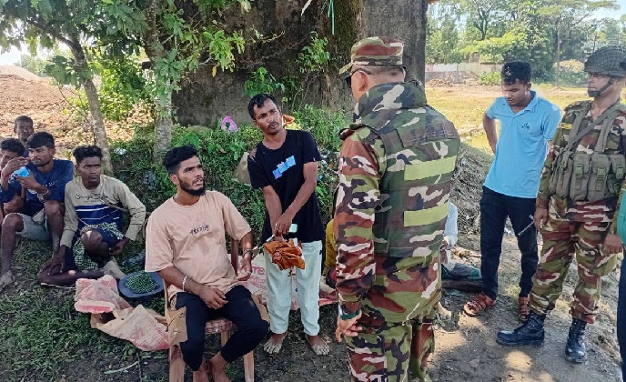 এবার সালুটিকরে মাটিচাপা দেওয়া অবস্থায় মিলল ১১ হাজার ঘনফুট পাথর, আটক ২