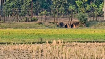 এক যুবকের ‘নিখোঁজে’ জকিগঞ্জ সীমান্তে উত্তেজনা, ভারতীয় কৃষককে ‘তুলে আনেন’ স্থানীয়রা