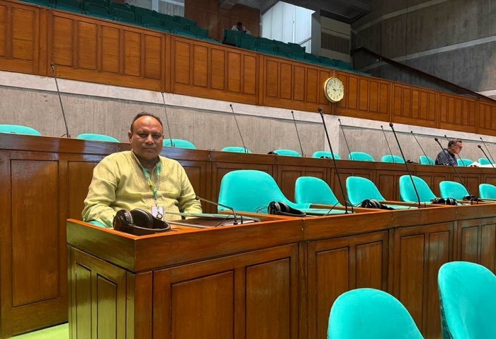 প্রধানমন্ত্রীর নির্দেশের পর সংসদে হাজির এমরান আহমদ