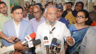 জেলা প্রশাসনের এলআর ফান্ডের স্বচ্ছতা নিয়ে যা বললেন প্রবাসীকল্যাণ মন্ত্রী